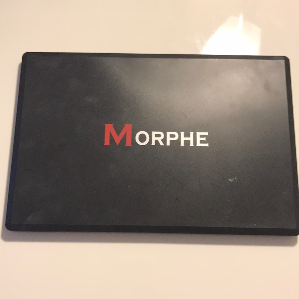 CUSTOM MADE MORPHE PALLET